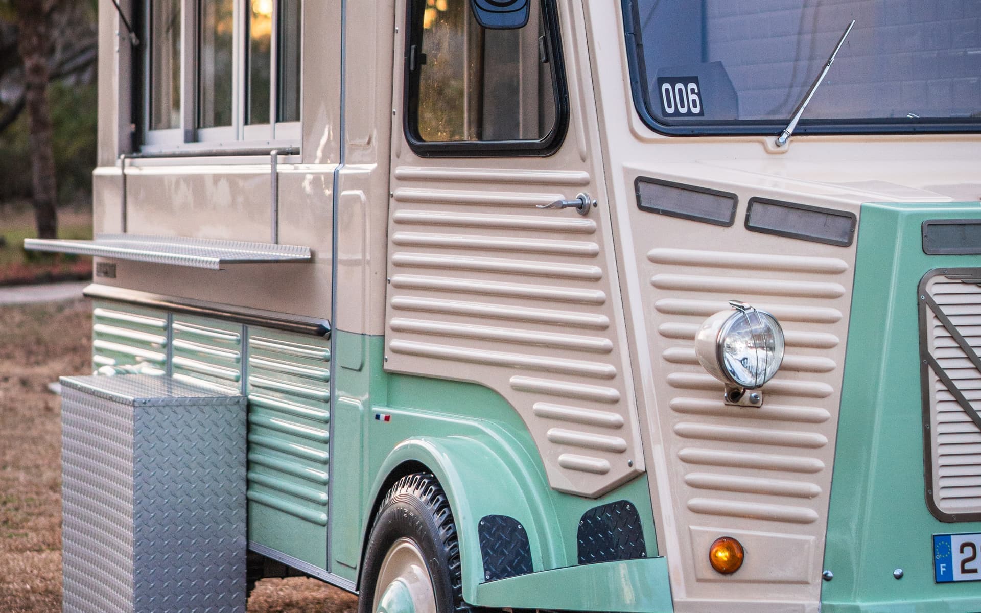 Common Tides mobile coffee catering trailer at golden hour in Wilmington NC